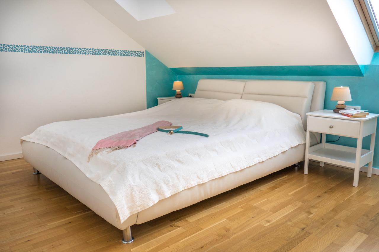Luxury 3-Bedroom Apartment Zen 볼 외부 사진